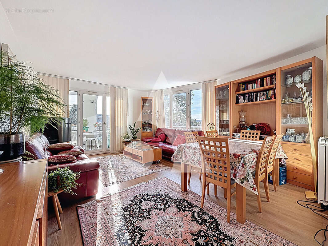 Appartement à RUEIL-MALMAISON