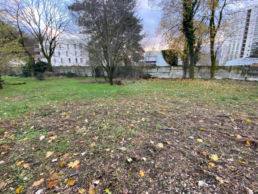 Terrain à ECHIROLLES