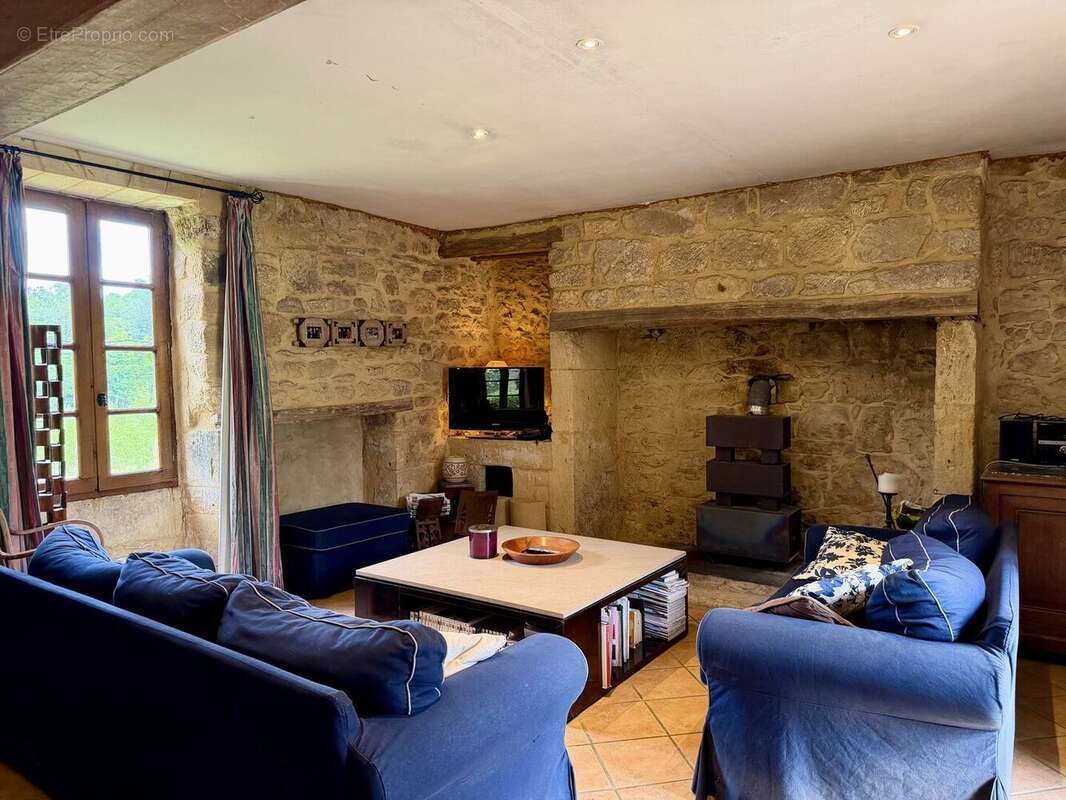 Maison périgourdine de caractère avec dépendances et piscine – Castelnaud-la-Chapelle – Périgord Noir - photo 11