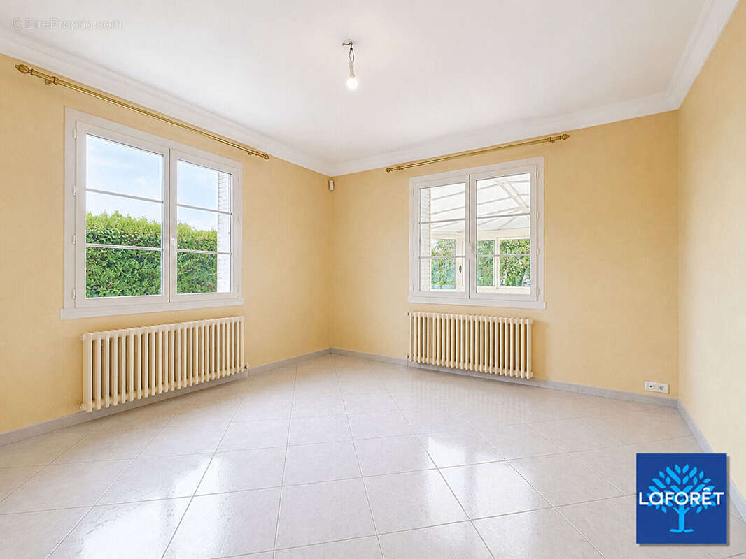 HUISSEAU-SUR-COSSON - Maison familiale de 148 m² avec piscine - photo 14