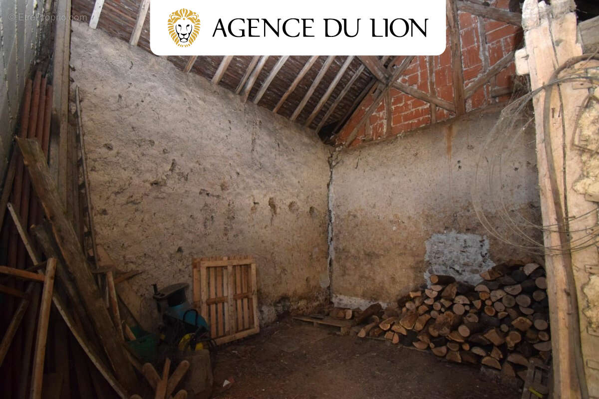 Maison à CHERISY
