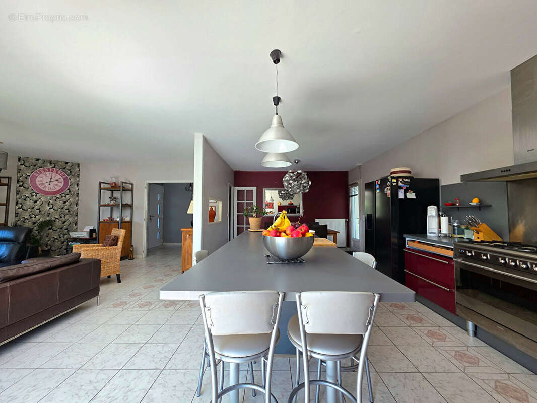 Maison à BLANQUEFORT