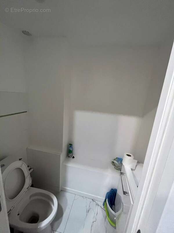 Commerce à PARIS-17E