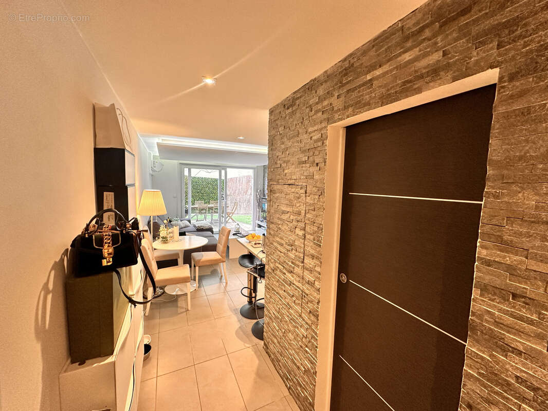 Appartement à ROQUEBRUNE-CAP-MARTIN