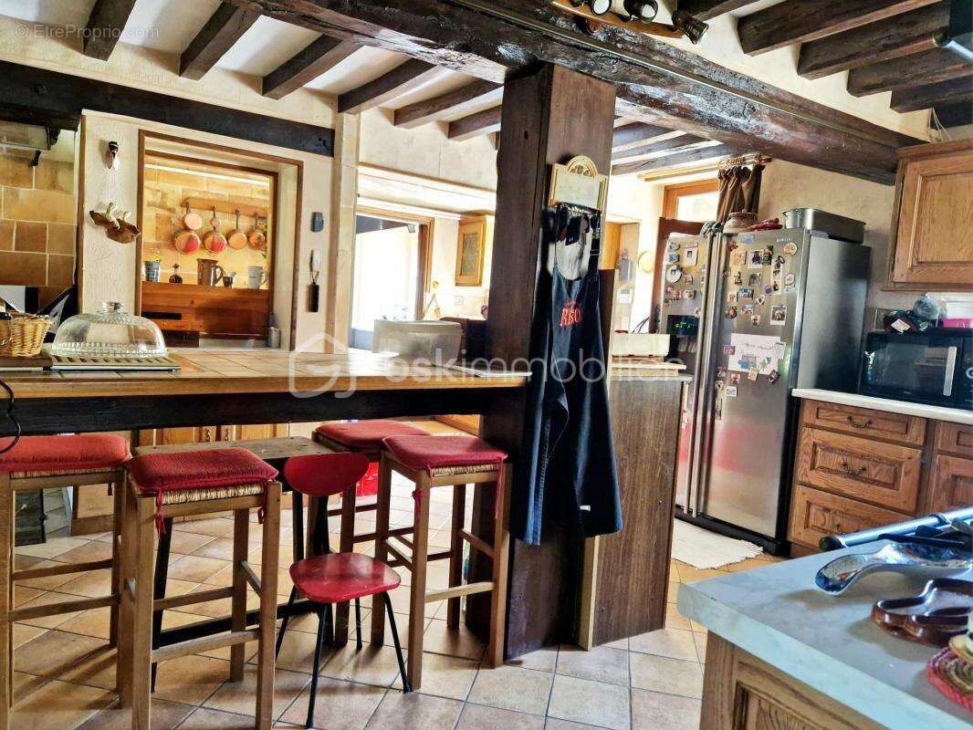 Maison à CHERISY
