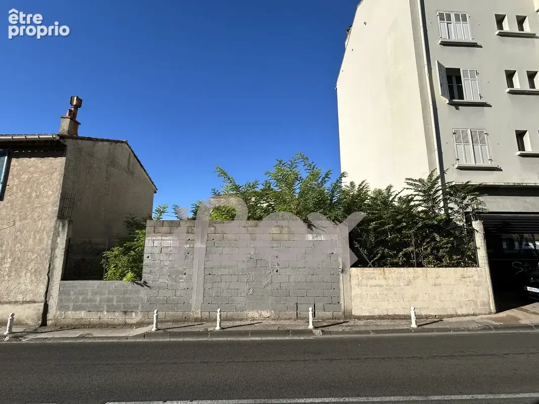Toulon terrain a batir 204m2 quartier barbes proche les routes - photo 2
