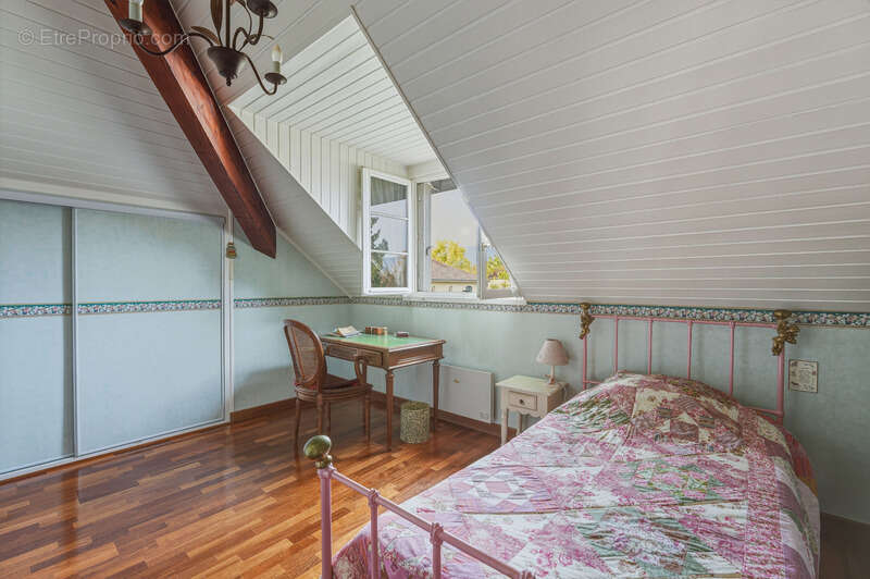 Maison à PREVESSIN-MOENS