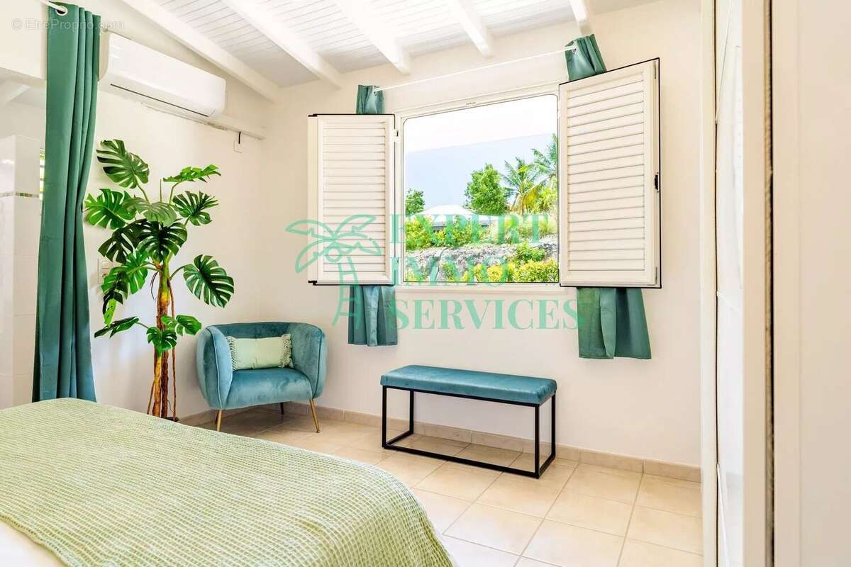 Maison à GRAND-BOURG