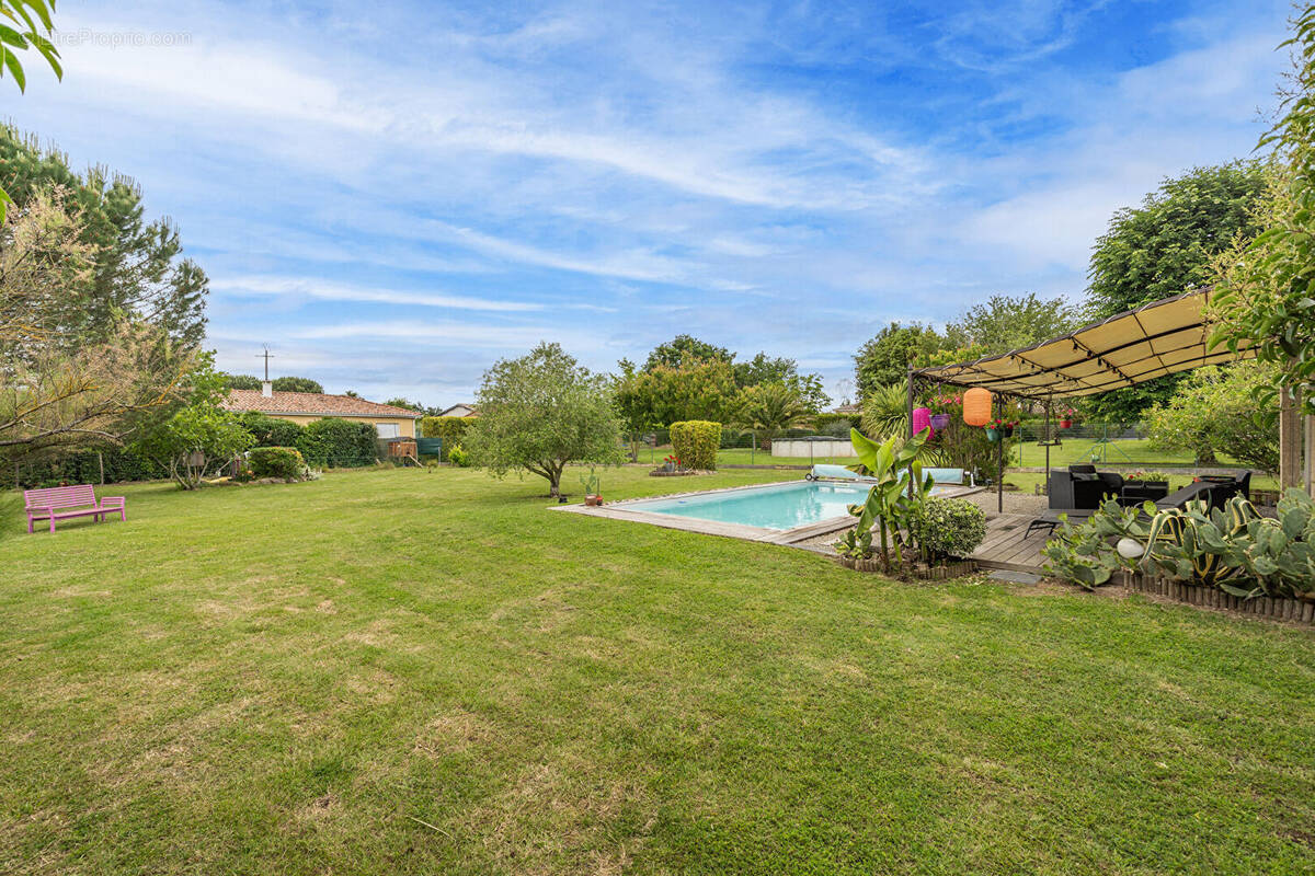 Maison à LAGARDELLE-SUR-LEZE