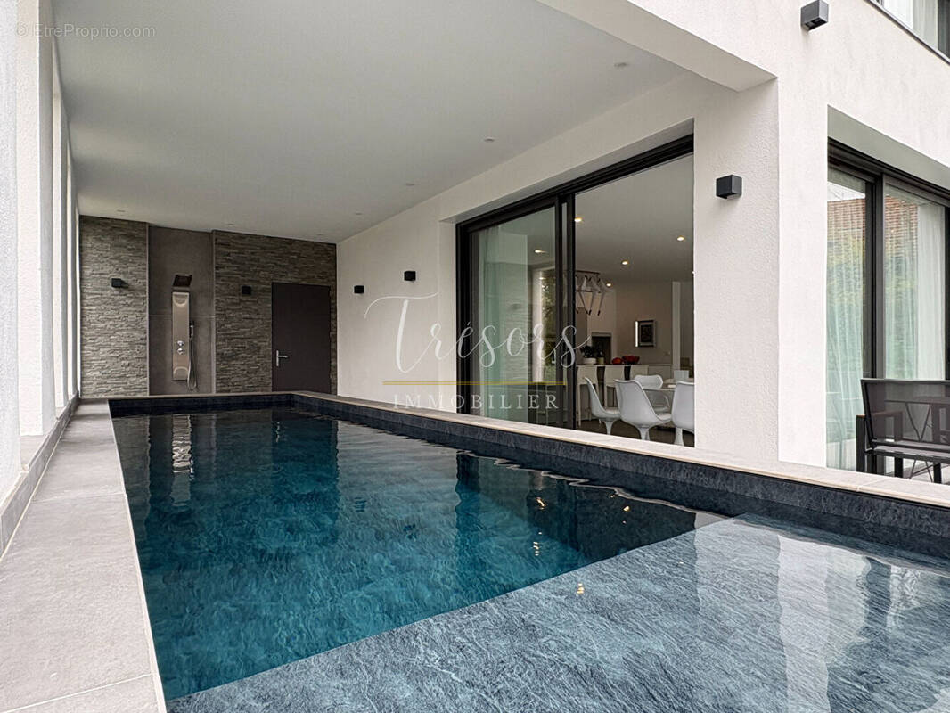 Maison à VILLY-LE-PELLOUX