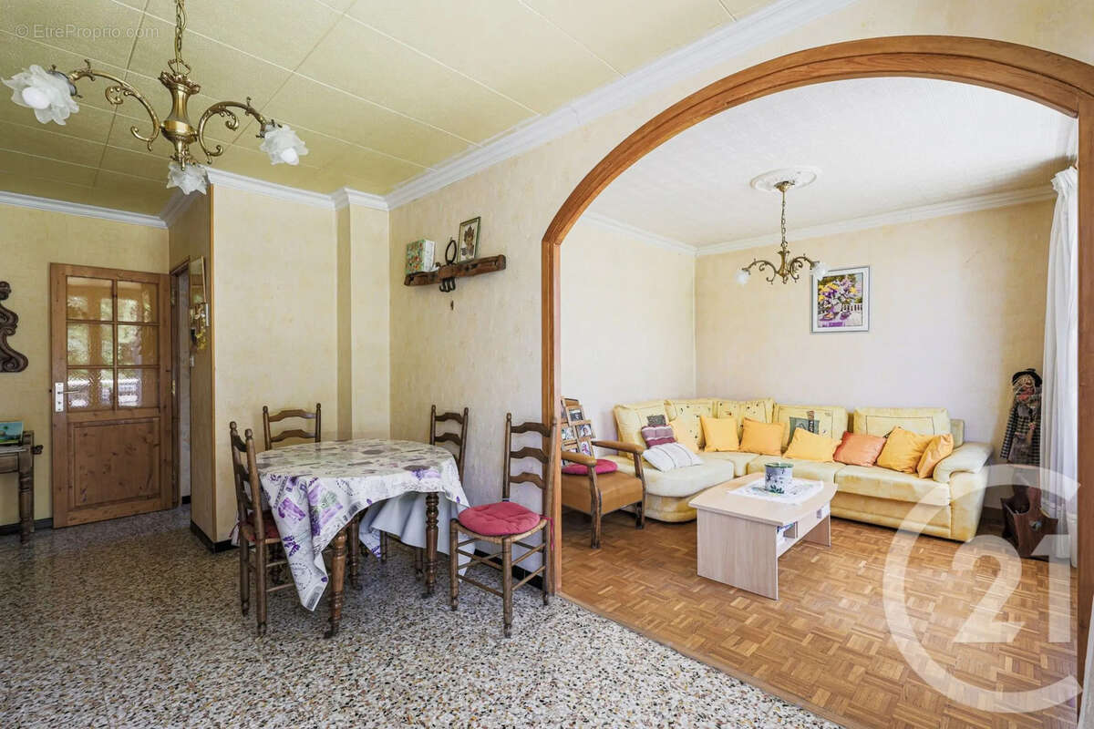 Appartement à SAINT-MARTIN-D'HERES