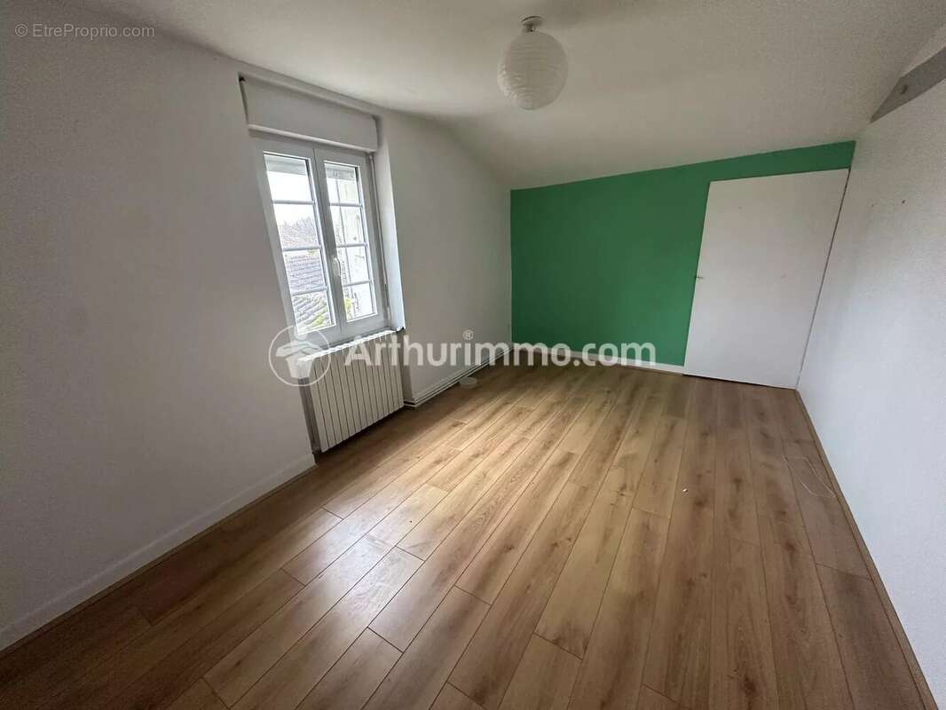 Maison à SAINT-ASTIER