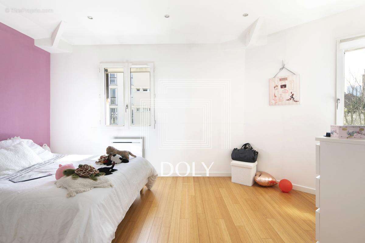 Maison à LA GARENNE-COLOMBES