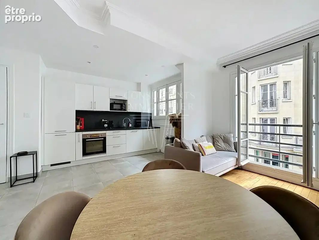 Beau deux-pièces en parfait état avec balcon. - photo 2