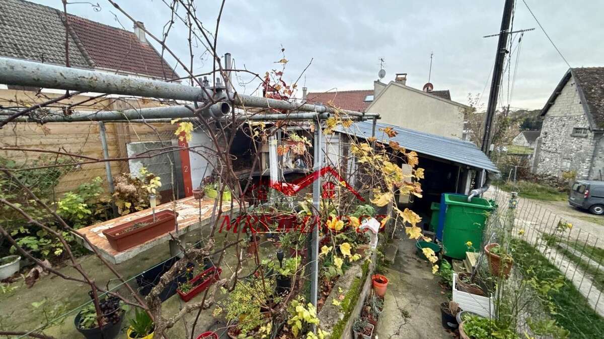 Terrain à FONTENAY-EN-PARISIS