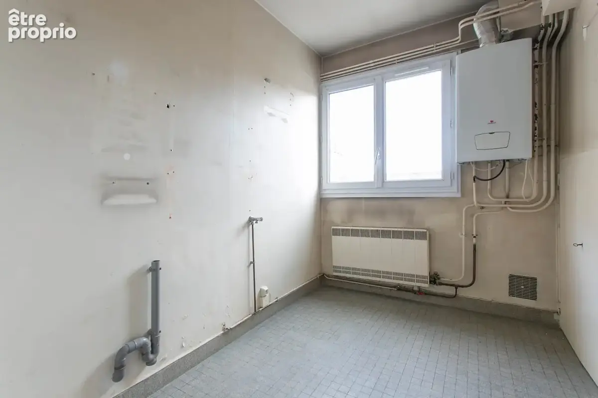 Nantes   Rue Noire   Spacieux T4 traversant de 88 m2, 3 chambres et cave - photo 7