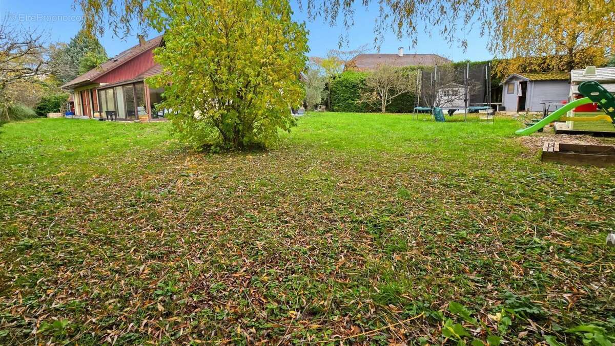 Maison à CHENS-SUR-LEMAN