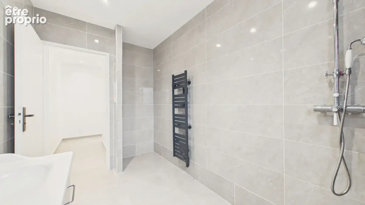 Maison neuve de plain pied  de 137m², au calme proche commodites - photo 8