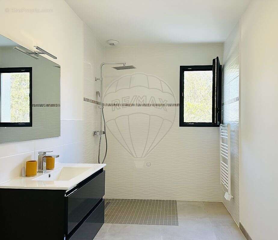 Maison à LES MATHES