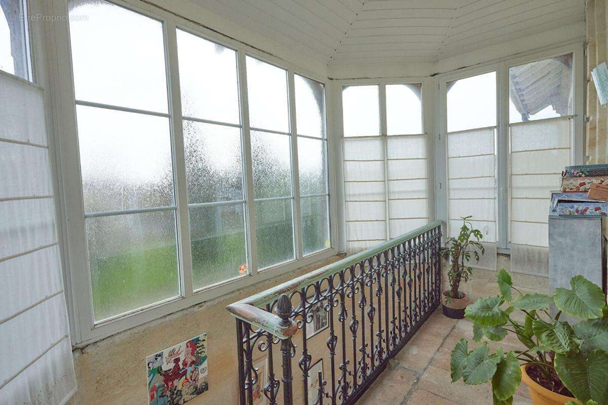 Maison Saint Julien-Beychevelle Médoc à 35 mn de Bordeaux  7 pièce(s) 160 m2 - photo 2