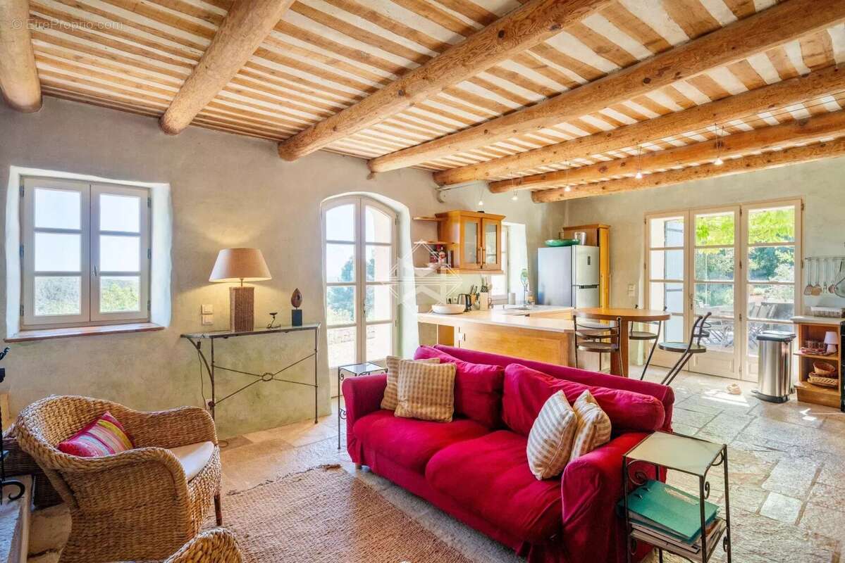 Maison à CALLAS