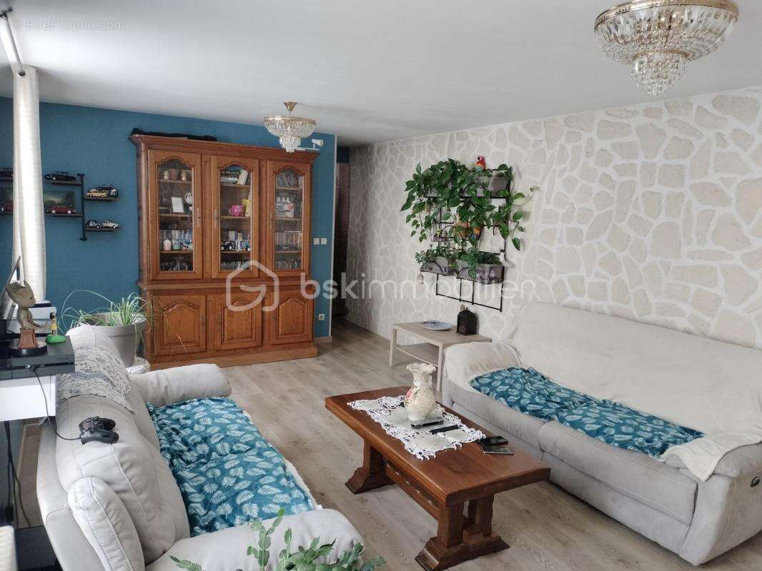 Maison à MONTATAIRE