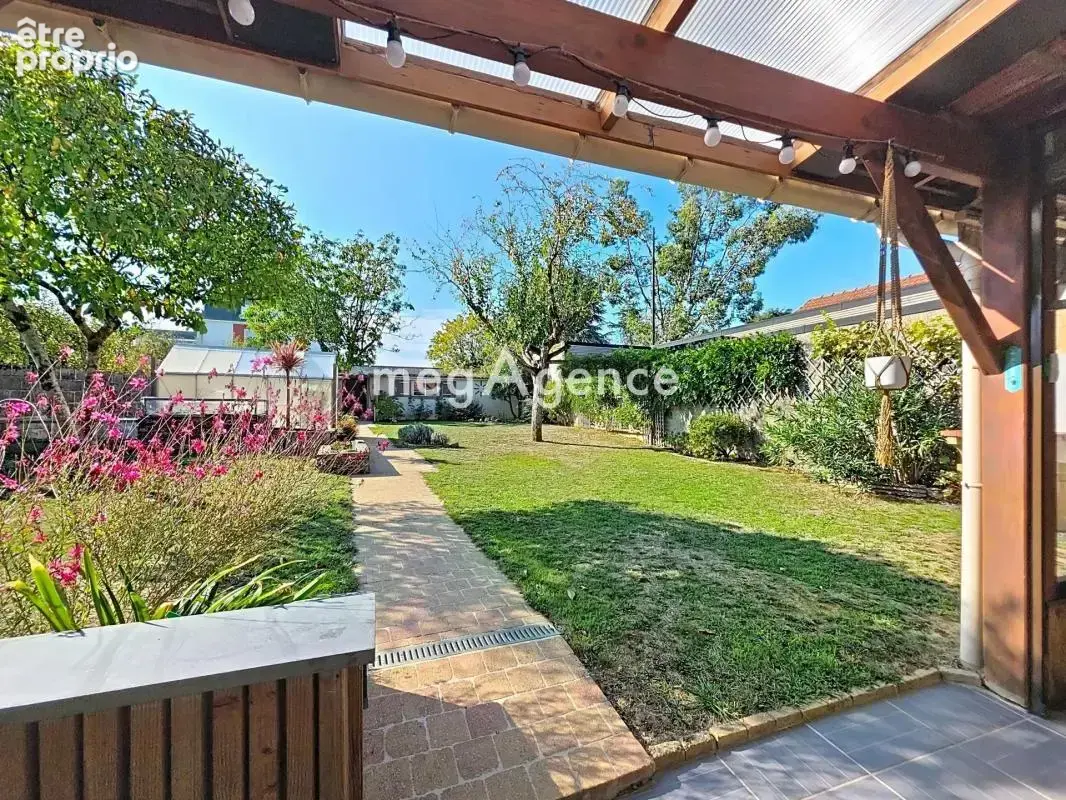 Maison de charme – Beaux volumes, 3 chambres et jardin - photo 13