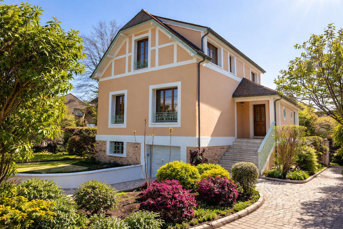 Maison à SOISY-SUR-SEINE