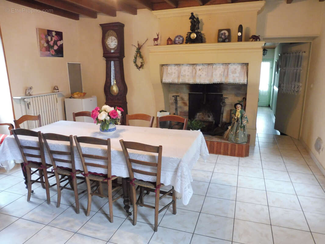 Maison à PONTEYRAUD