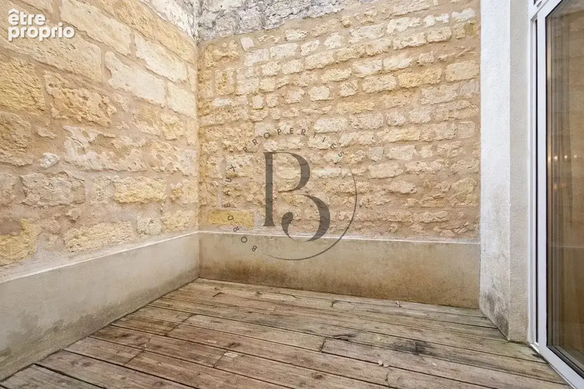 Appartement SAINT SEURIN 2 chambres et terrasse - photo 5
