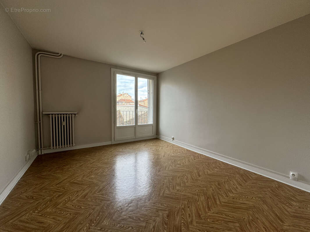 Appartement à SAINT-ETIENNE