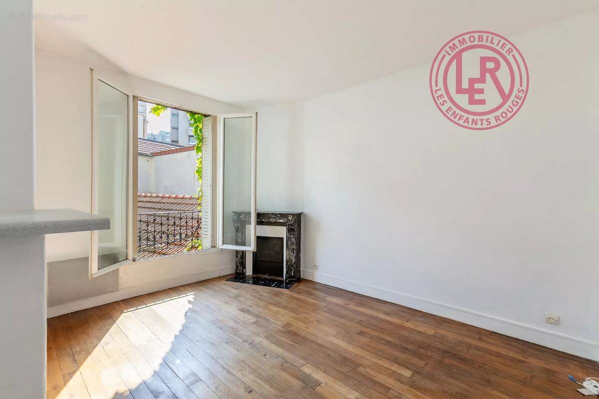 Appartement à PARIS-14E