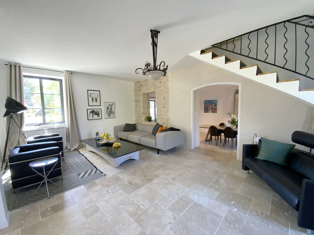 Propriété d'exception à 350 m du centre d' Uzès à pieds. - photo 11
