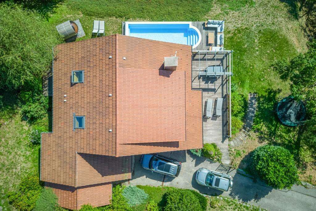 Chalet rénové à proximité de La Clusaz, Vue montagnes avec piscine - photo 4