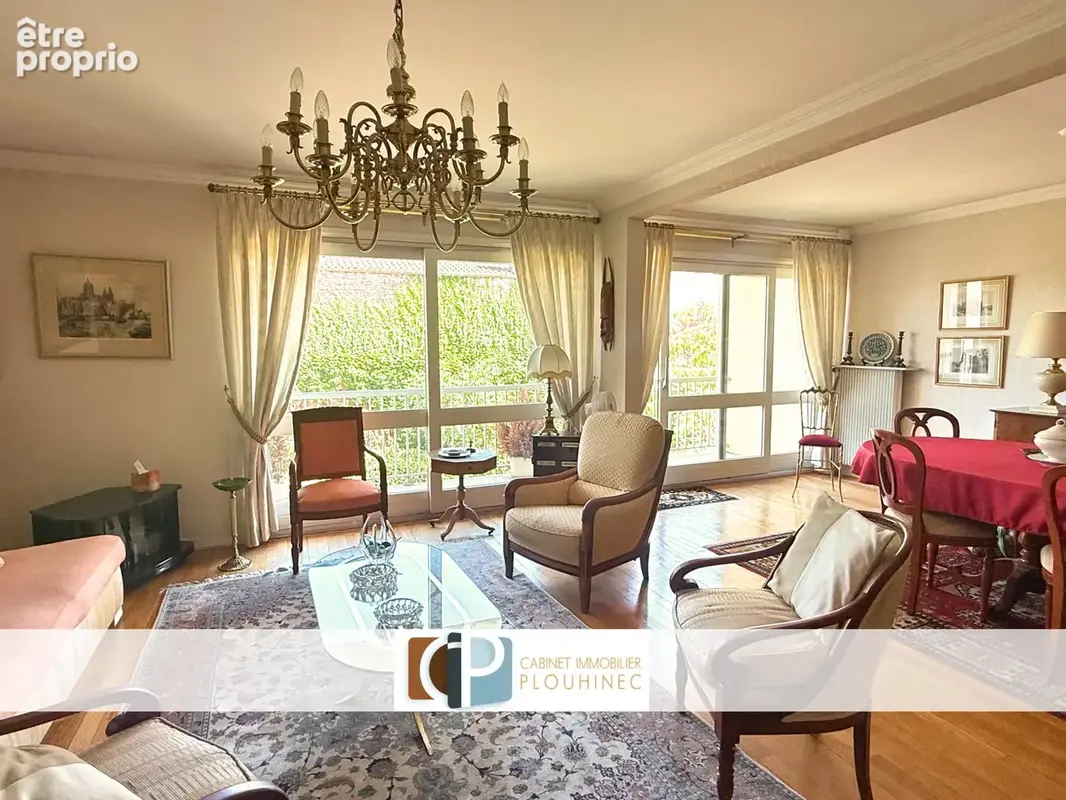 Emplacement recherché pour cet appartement avec terrasse, parking et cave dans résidence sécurisée à Mâcon - photo 7