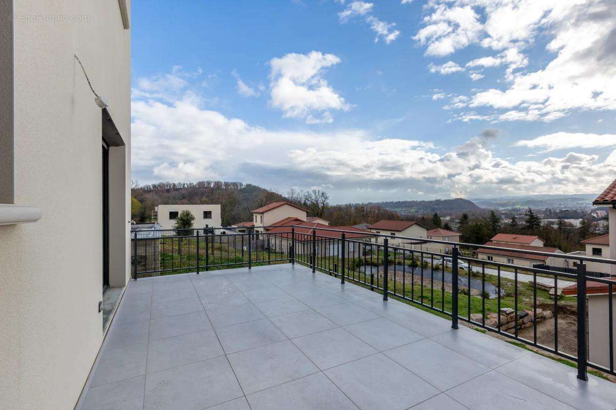 Maison à BOURGOIN-JALLIEU