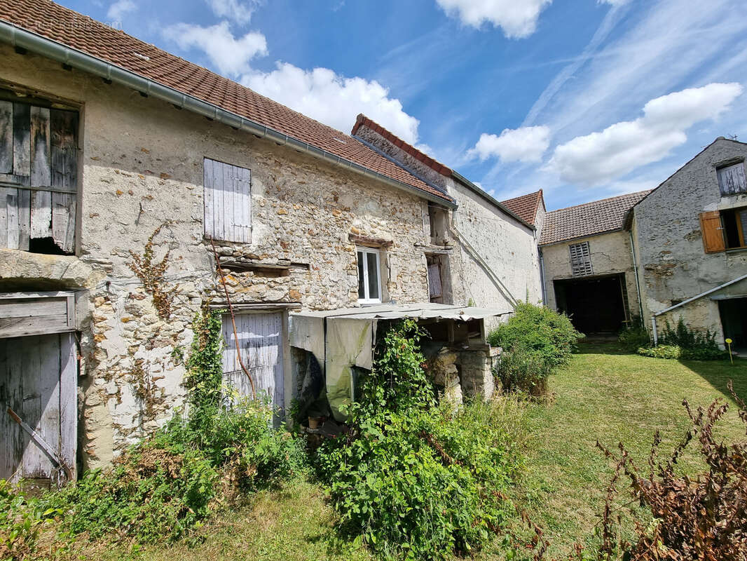 Maison à MEZIERES-SUR-SEINE