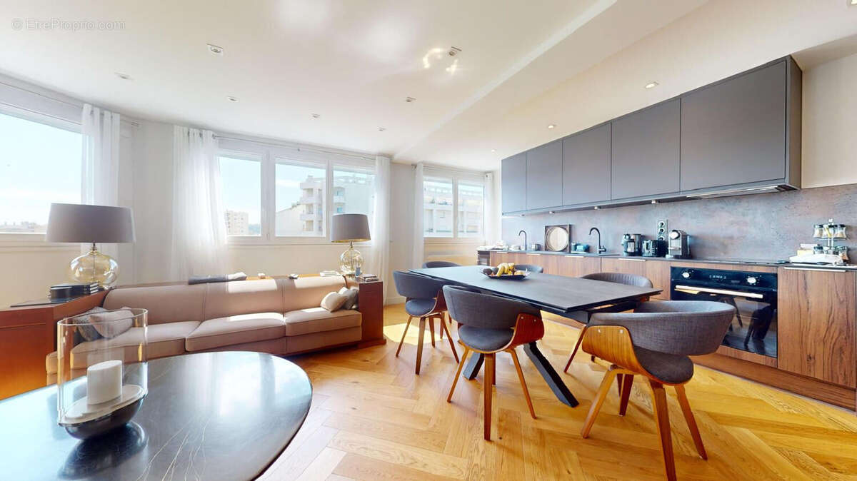 Appartement à LYON-6E