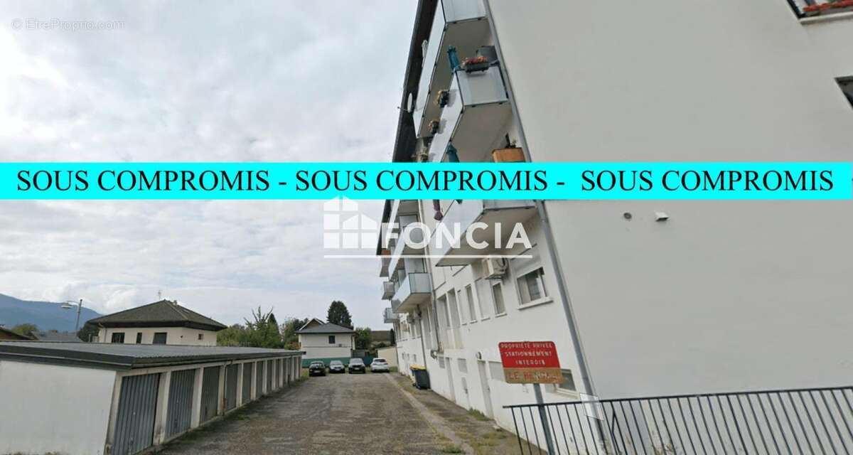 Parking à FRONTENEX