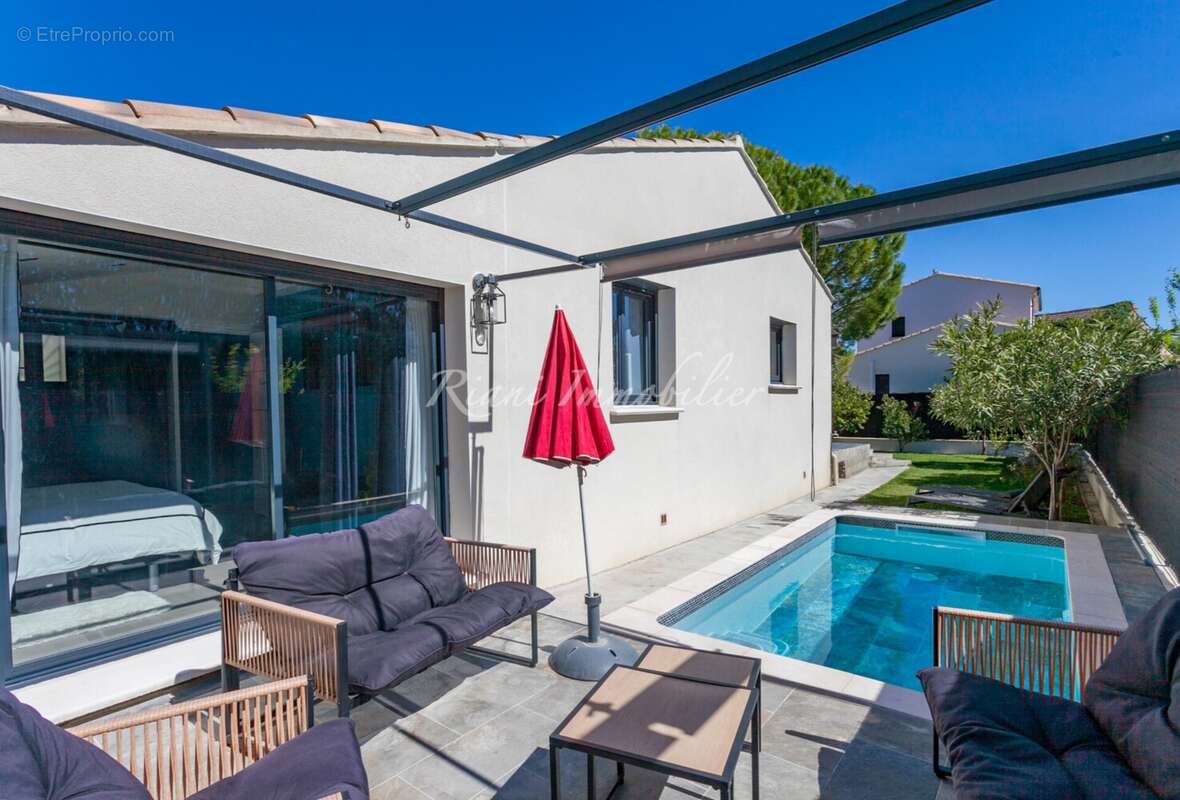 Maison 4 pièces 102 m² à vendre à L'isle-Sur-La-Sorgue (84800) - photo 2
