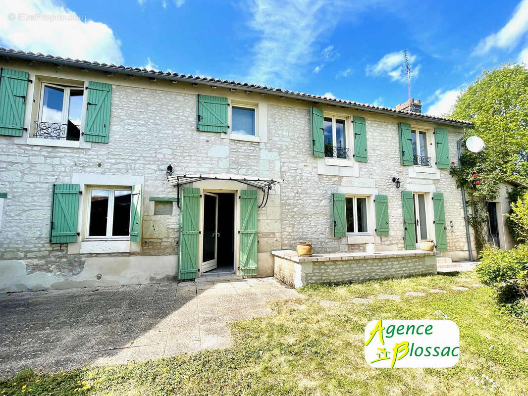 Maison à MIREBEAU