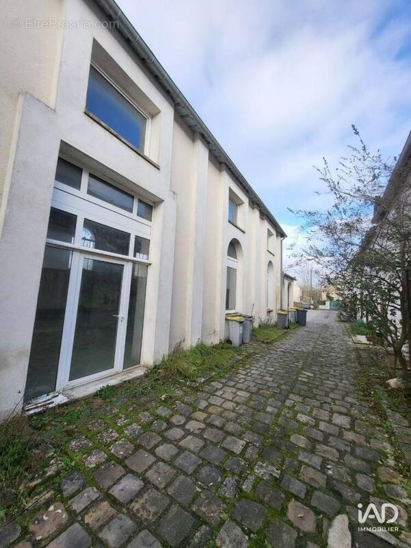 Photo 1 - Commerce à NEMOURS
