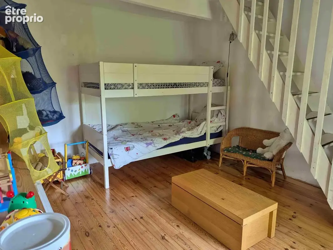 chambre enfants à MERRY SUR YONNE