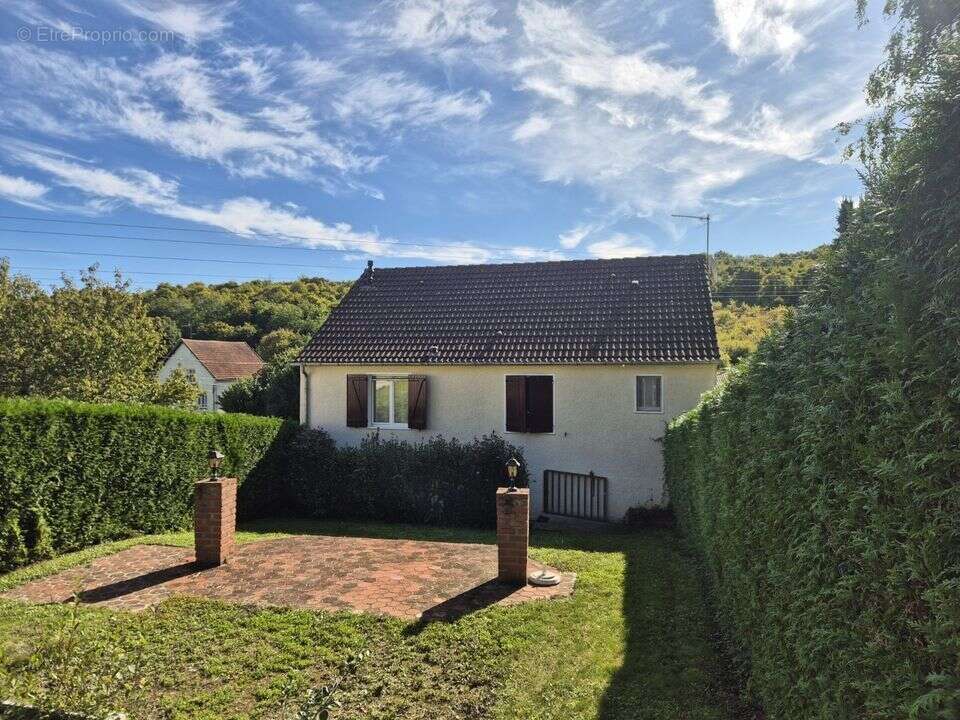 Maison à SAINT-MARTIN-DU-TERTRE