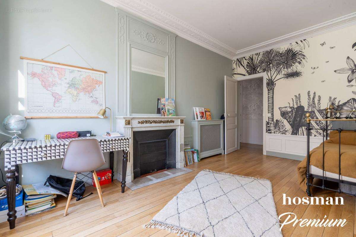 Appartement à NEUILLY-SUR-SEINE