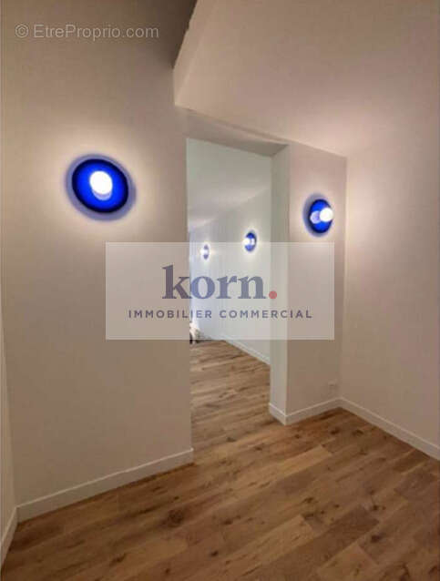 Commerce à PARIS-11E