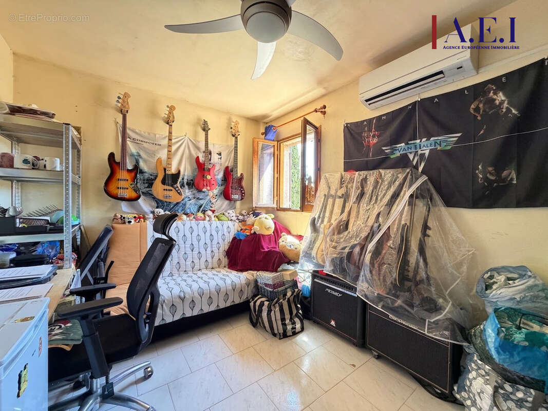 Maison à SIX-FOURS-LES-PLAGES