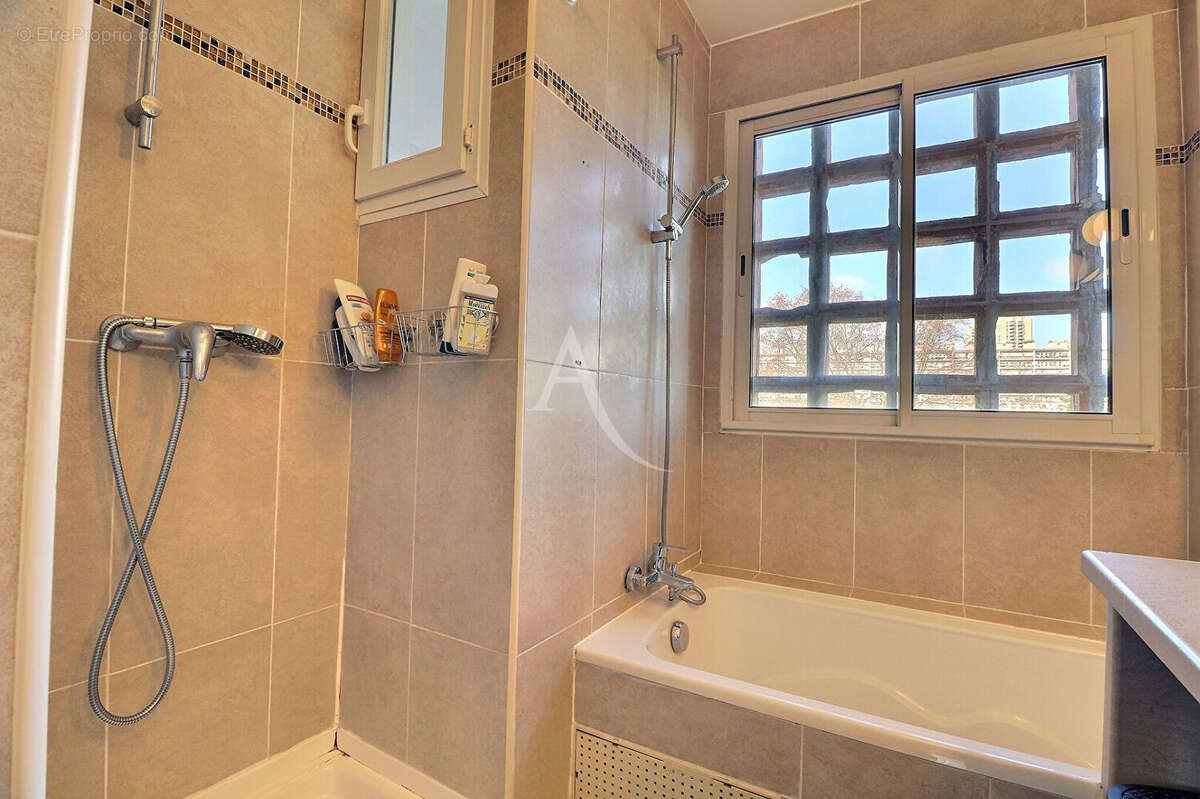 Appartement à MARSEILLE-8E