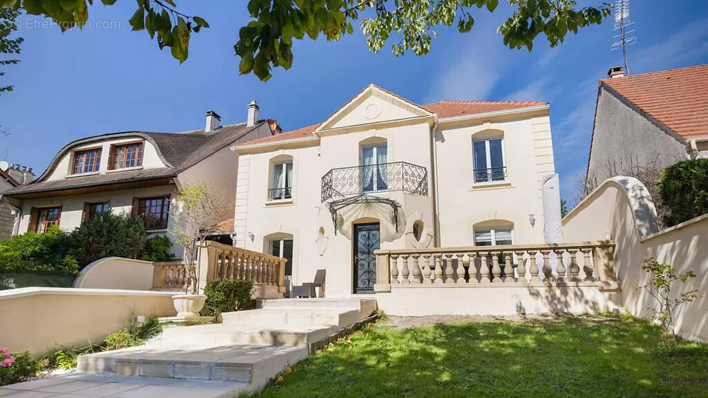 Maison à SAINT-BRICE-SOUS-FORET