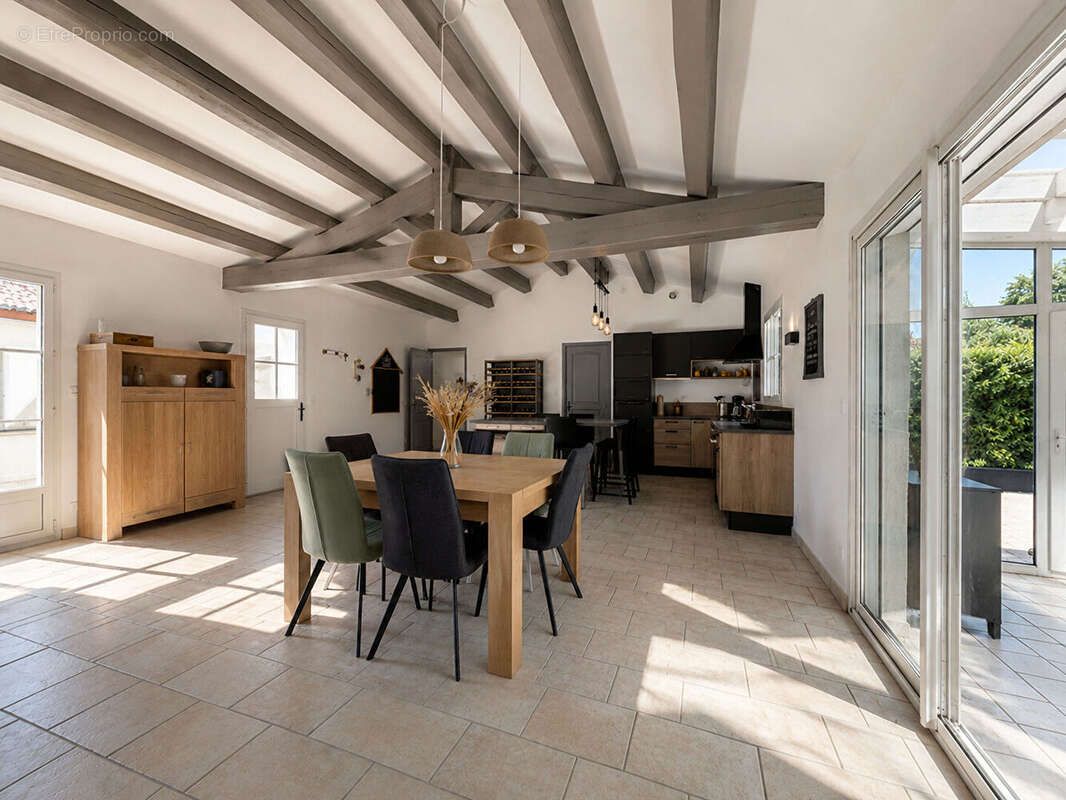 Maison à CHATEAUNEUF
